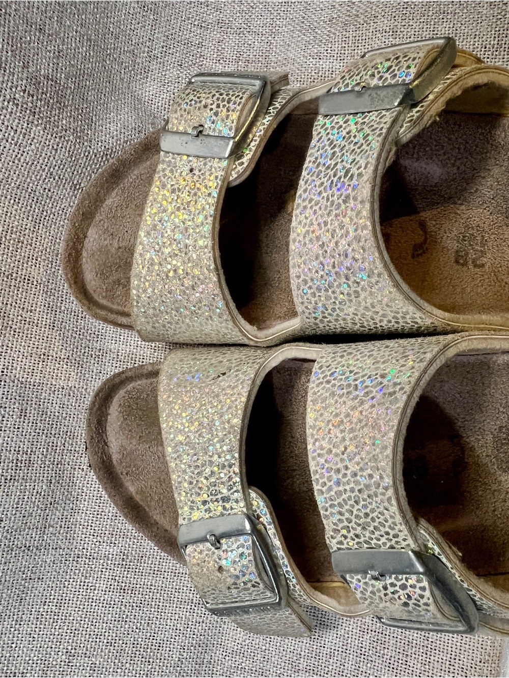 Birkenstock Holographic Glitter Sandal~Toddler SIZE: 10/28 - Picture 3 of 11